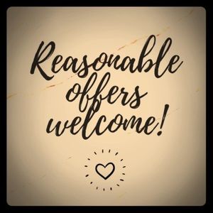🛍📦 Reasonable offers welcome! 📦🛍